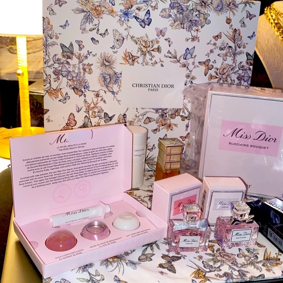 Dior Lux Make-Up Bundle in Limited Edition Gift Box - Picture 4 of 15